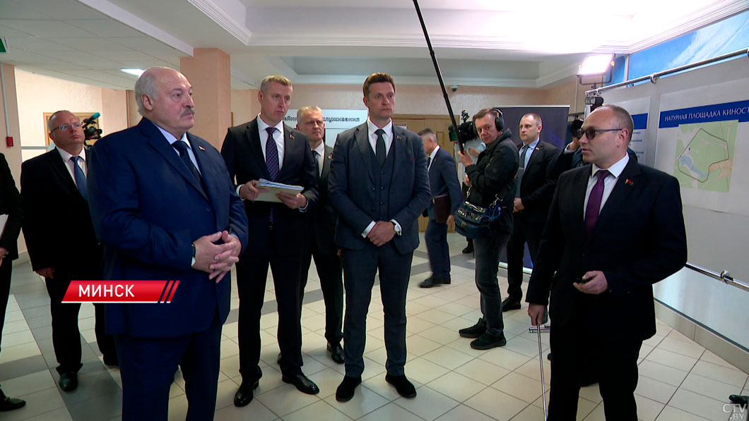 Лукашенко поручил разобраться в подготовке кадров для «Беларусьфильма»-2