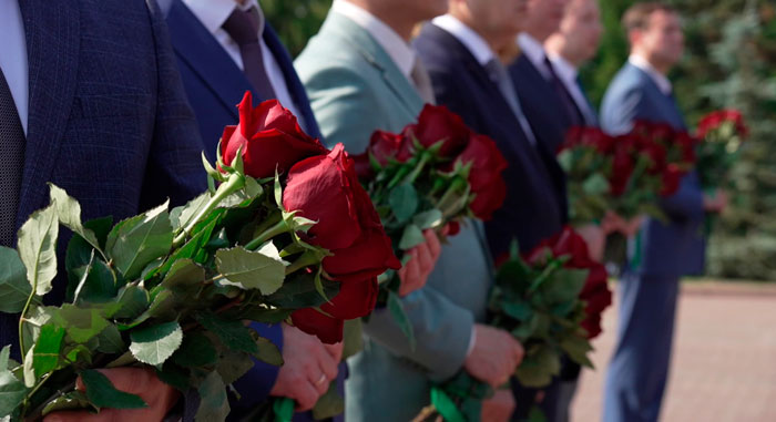 Дни Минска в Уфе – делегация Мингорисполкома возложила цветы к Вечному огню в Парке Победы 