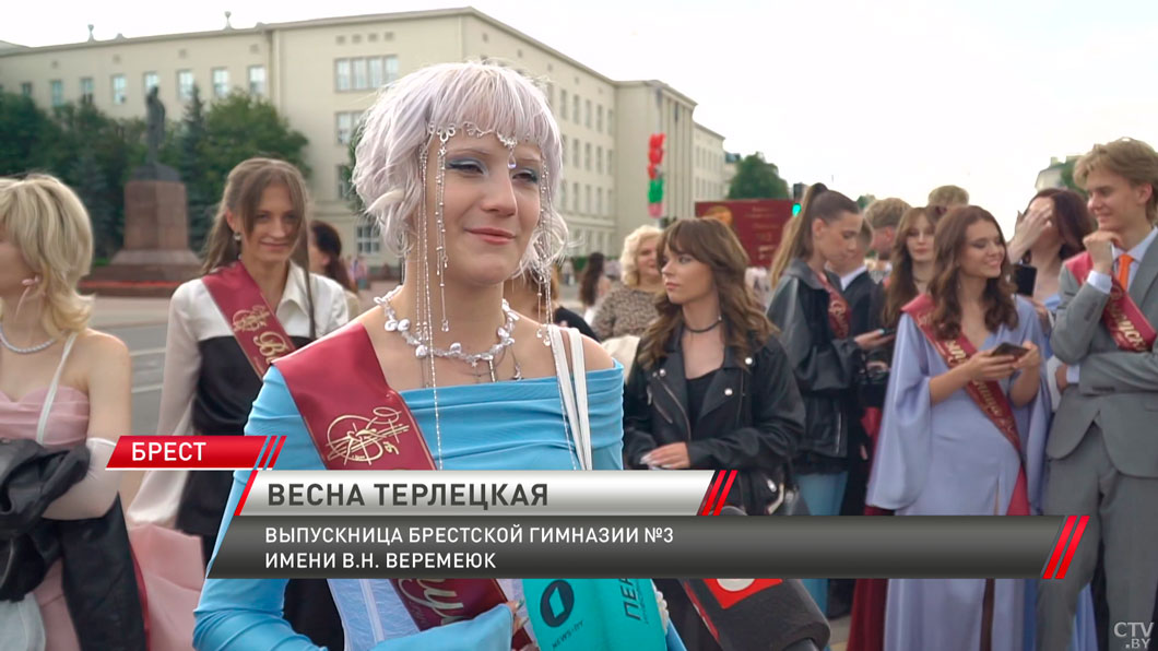 На пороге взрослой жизни! Во всех школах Беларуси проходят выпускные вечера-4