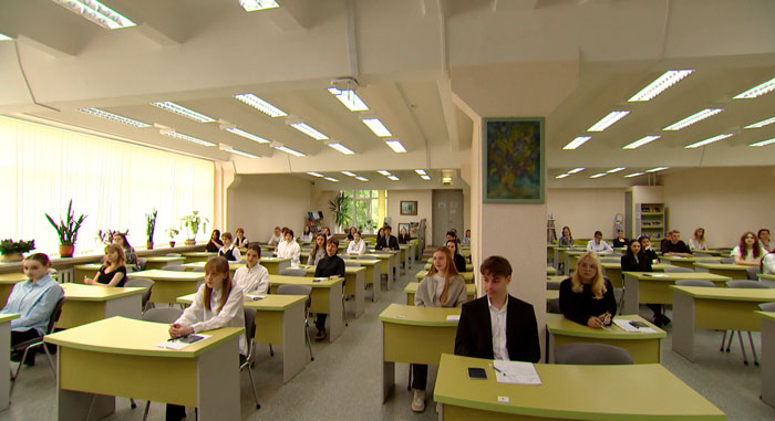 В Беларуси проходит первый резервный день ЦТ