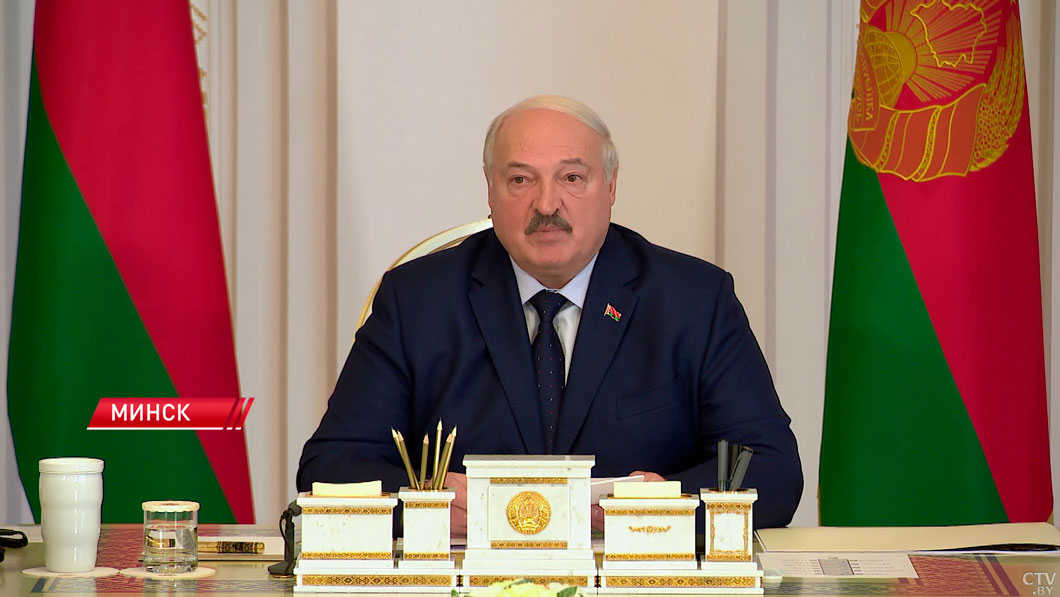 Лукашенко потребовал реализовать приоритеты председательства Беларуси в ЕАЭС в полном объёме-4
