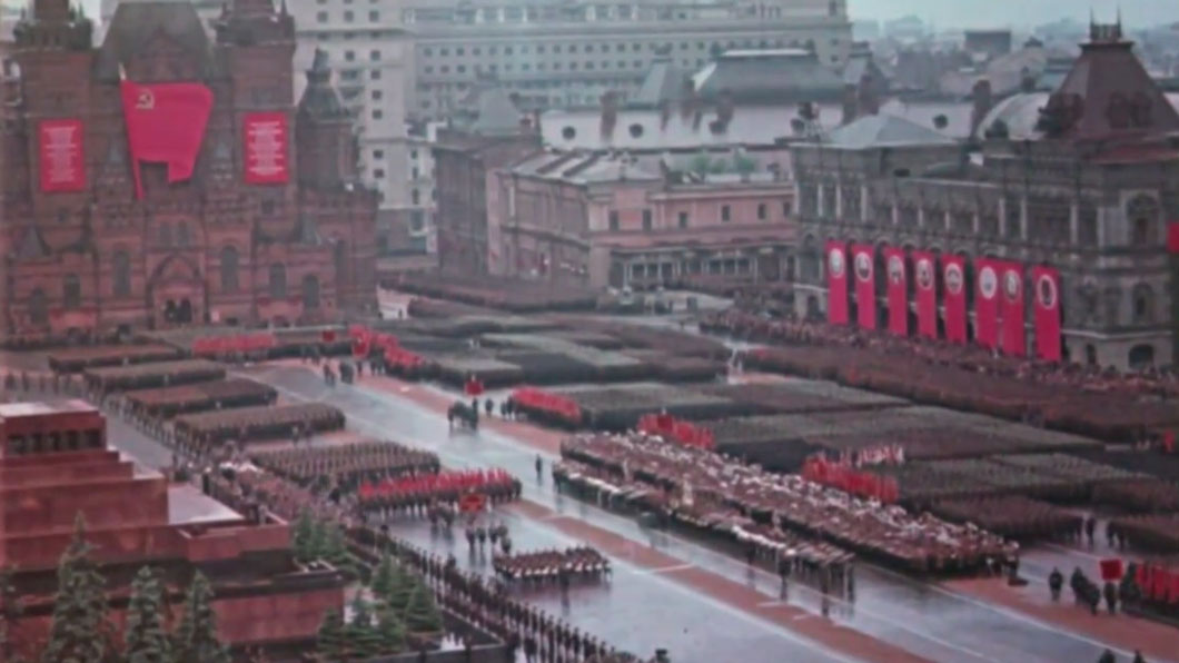 80 лет назад в Москве на Красной площади состоялся первый Парад Победы-2