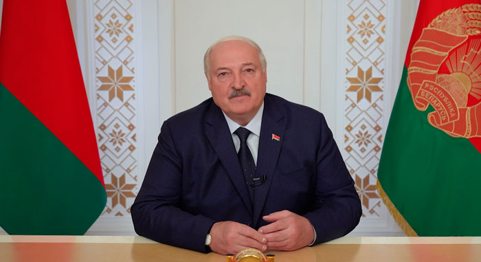 Нам необходимо оградить молодое поколение от навязывания ложных смыслов – Лукашенко