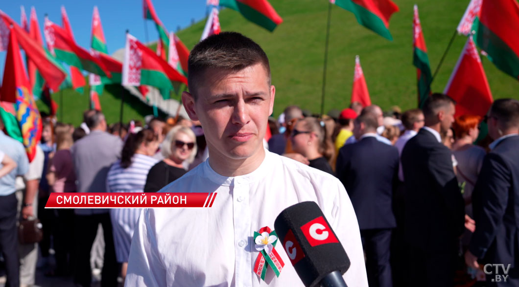 Собралось полторы тысячи человек! Каким был День Независимости на Кургане Славы-18