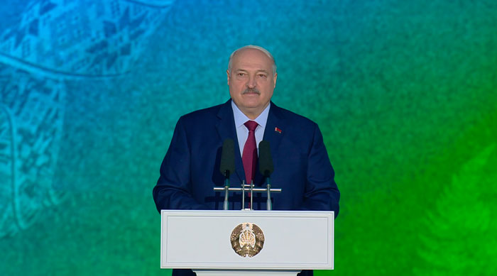 Лукашенко на празднике «Купалье» в Александрии: мы – нация с древней историей!