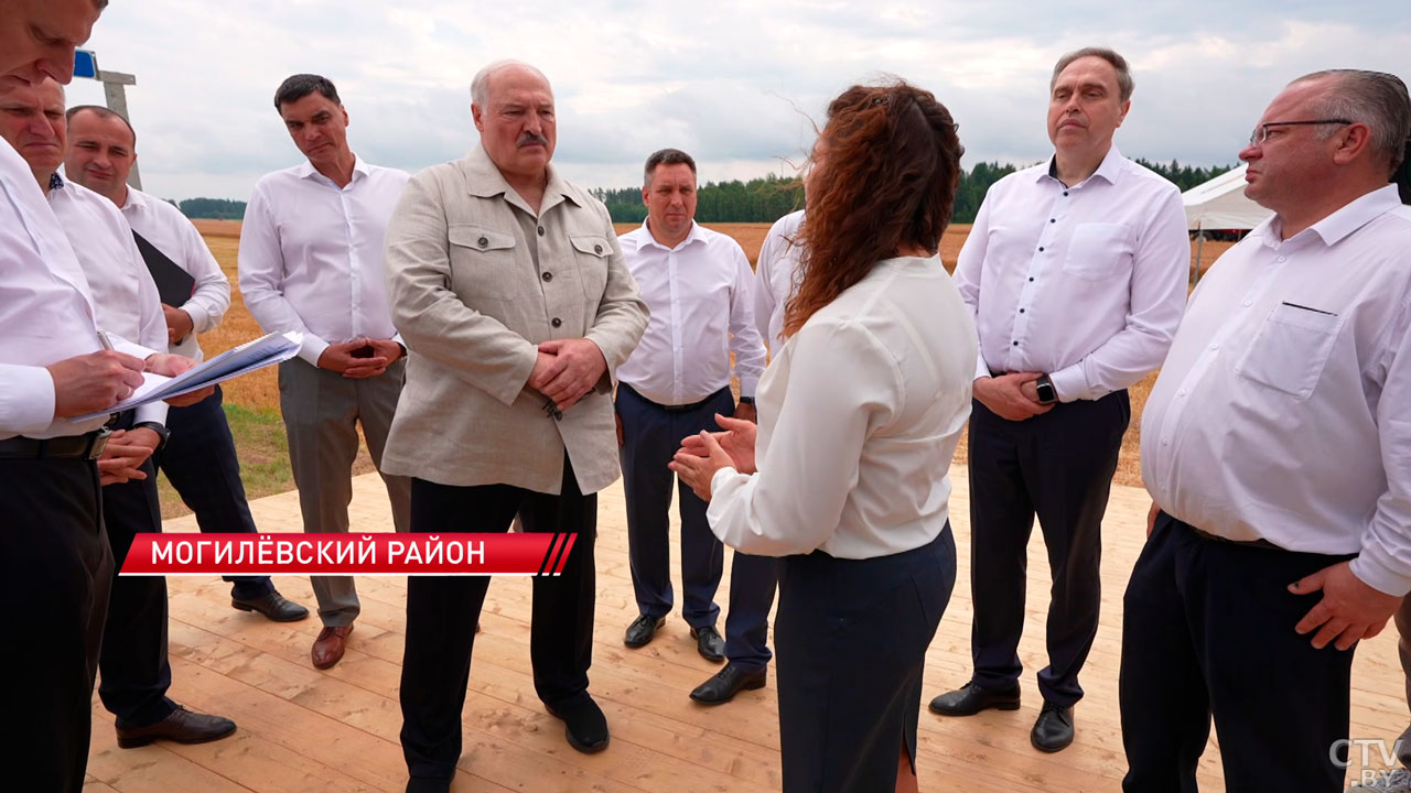 Самая лучшая профессия – руководитель хозяйства! Лукашенко посетил агрокомбинат «Заря»-10
