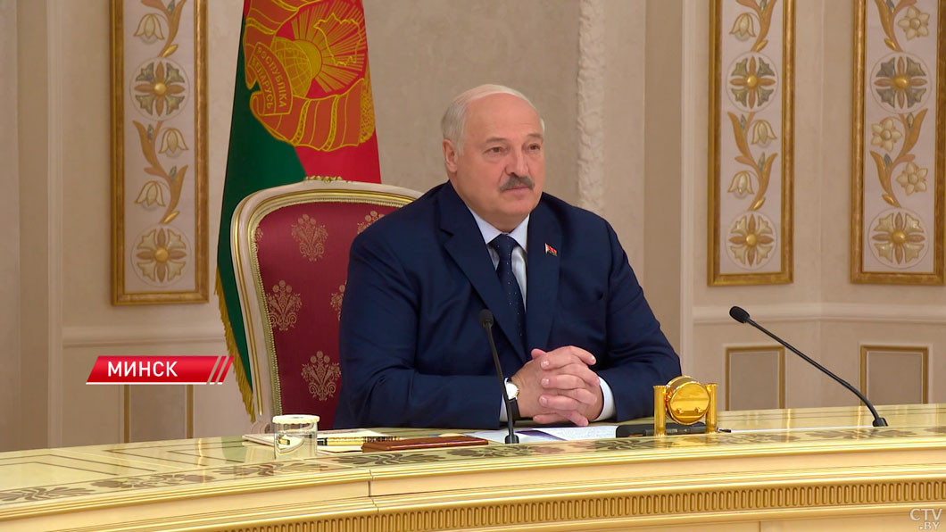 Лукашенко: Беларусь в 2025-м планирует перевезти через порт Бронка около 7 млн тонн грузов-4 Лукашенко: Беларусь в 2025-м планирует перевезти через порт Бронка около 7 млн тонн грузов-4