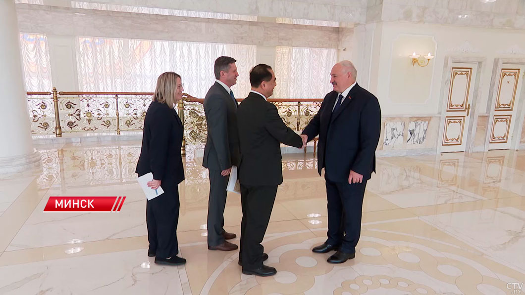 Тайн и секретов у нас от Китая нет! Лукашенко встретился с ректором Пекинского университета-2