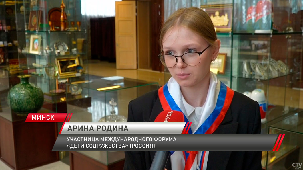 Участники форума «Дети Содружества» встретились с Натальей Кочановой-4