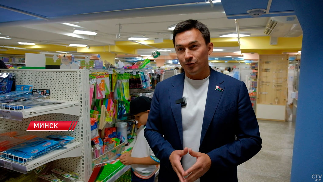 Басков провёл мониторинг ассортимента школьной продукции в столичном ЦУМе-4