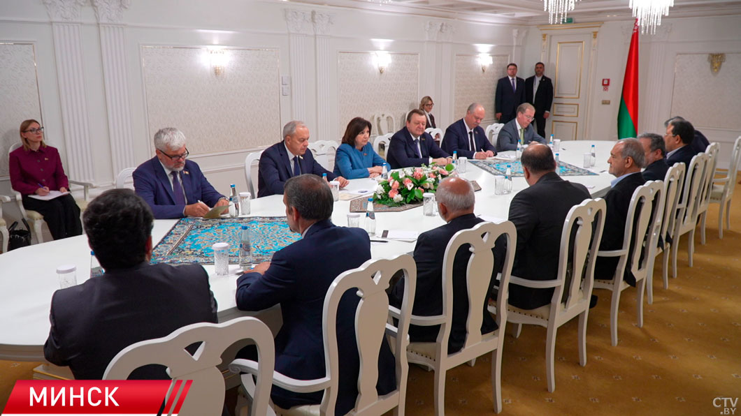 Главы палат белорусского парламента провели переговоры с президентом Ирана-2