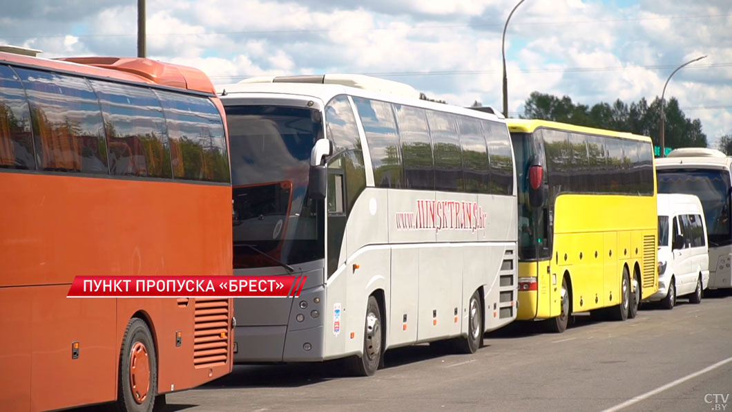 Абсолютный антирекорд! Более 4,5 тыс. автомобилей и 110 автобусов стоят в очереди на белорусско-польской границе-2