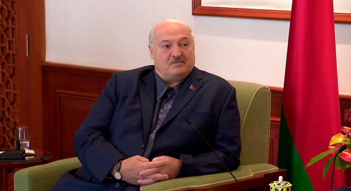 Лукашенко предлагает Китаю строить в Беларуси тепличные комплексы