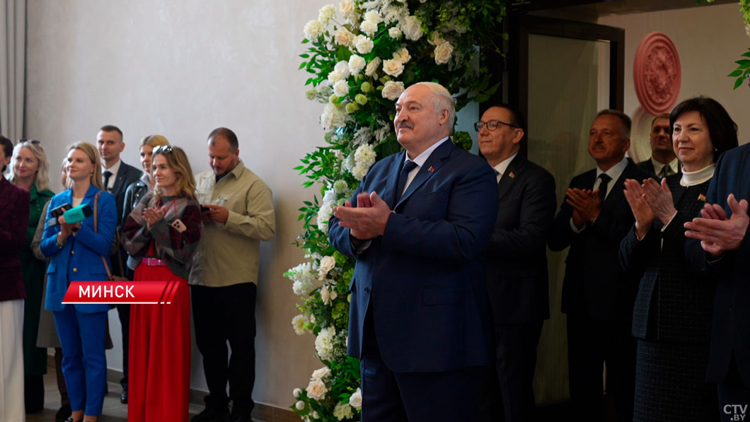 Лукашенко заслушал доклад Кухарева о благоустройстве Минска-10