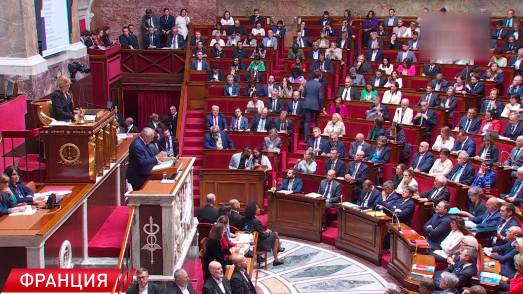 Более 100 депутатов подписали резолюцию об импичменте Макрона-2