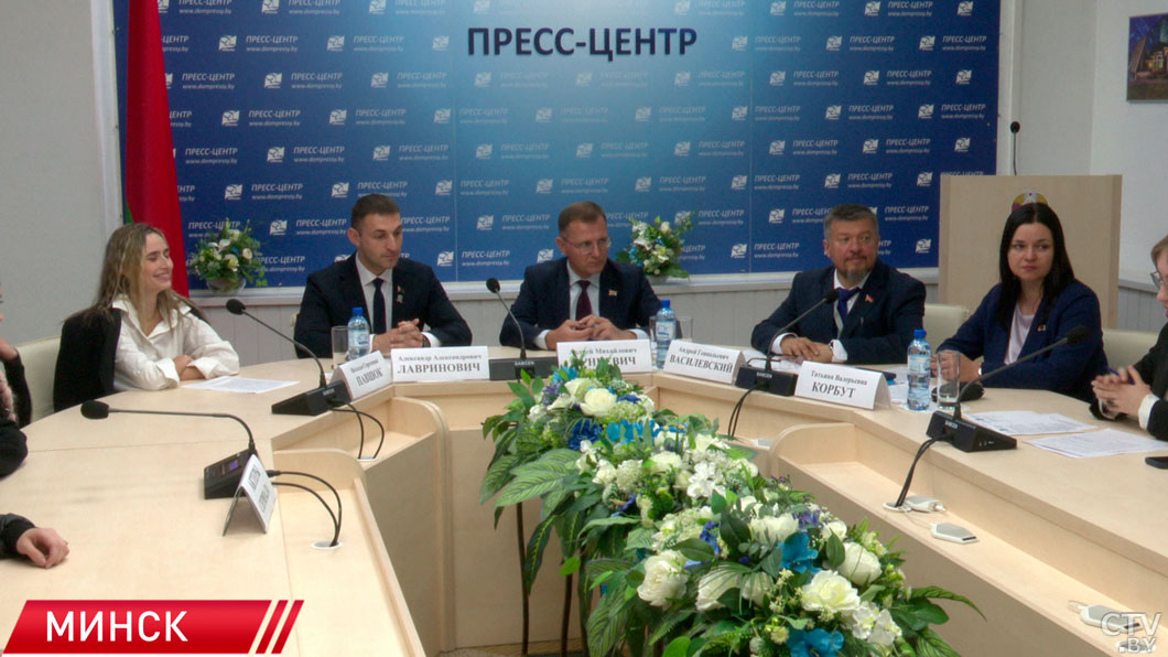 Интерактивный сериал «Зумеры» выйдет осенью! Как голос зрителей изменит сюжет истории?-4 Интерактивный сериал «Зумеры» выйдет осенью! Как голос зрителей изменит сюжет истории?-4