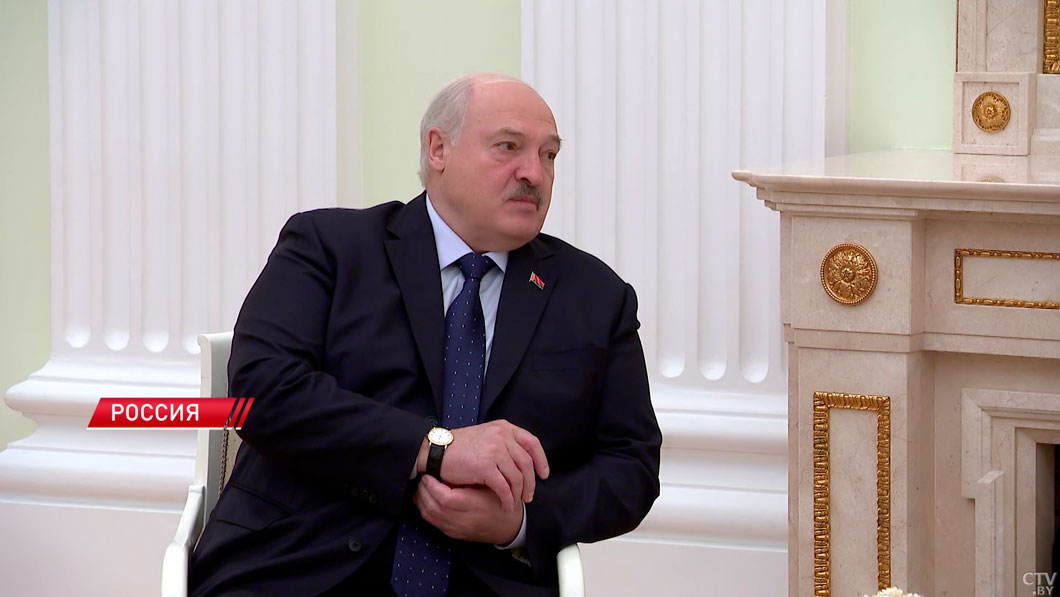 «Накопилось много вопросов». Лукашенко предложил Путину обсудить ряд региональных проблем-8