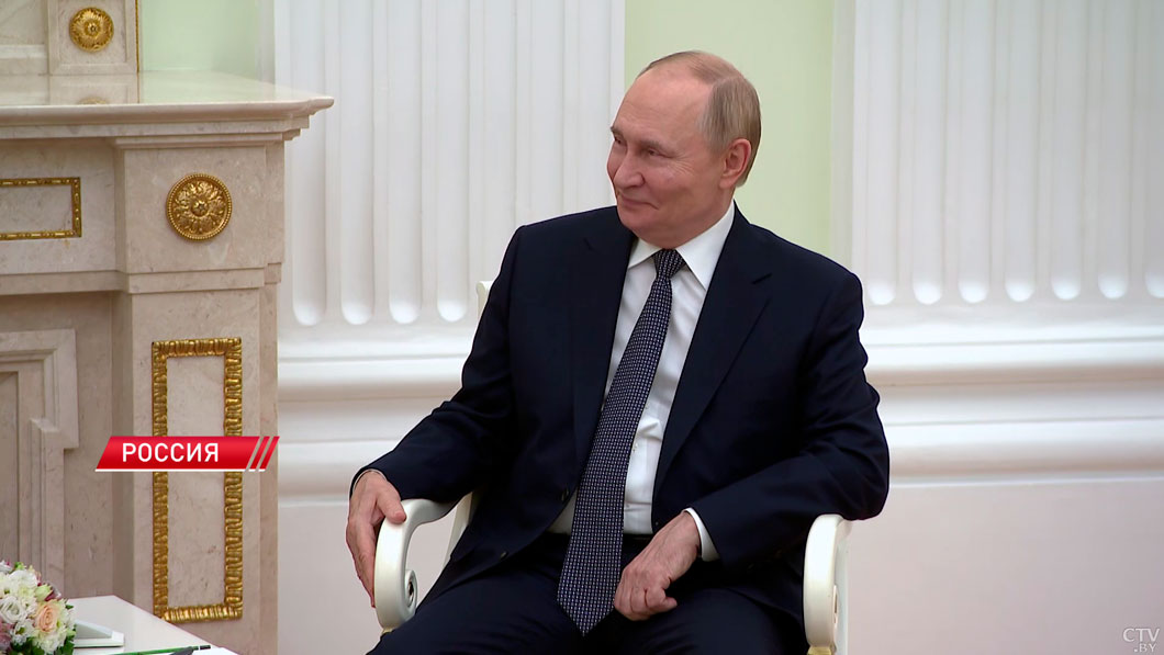 «Накопилось много вопросов». Лукашенко предложил Путину обсудить ряд региональных проблем-6