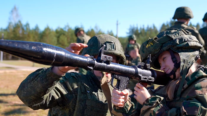 Свист пуль и военная выправка – как проходит второй день форума «БлогБай. Сила в правде!»