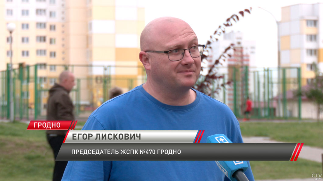 Жители одной из многоэтажек в Гродно благоустроили свой двор-6