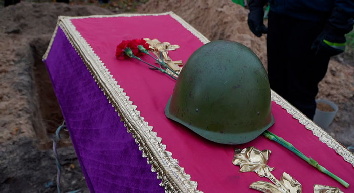 В Ветке перезахоронили останки лётчика, который погиб при защите блокадного Ленинграда