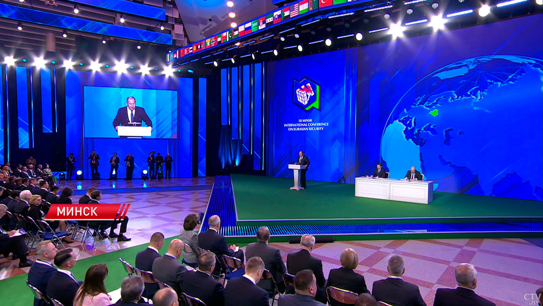 Россия, Китай и Индия должны объединить усилия для противодействия однополярному миру – Дешпанде-2