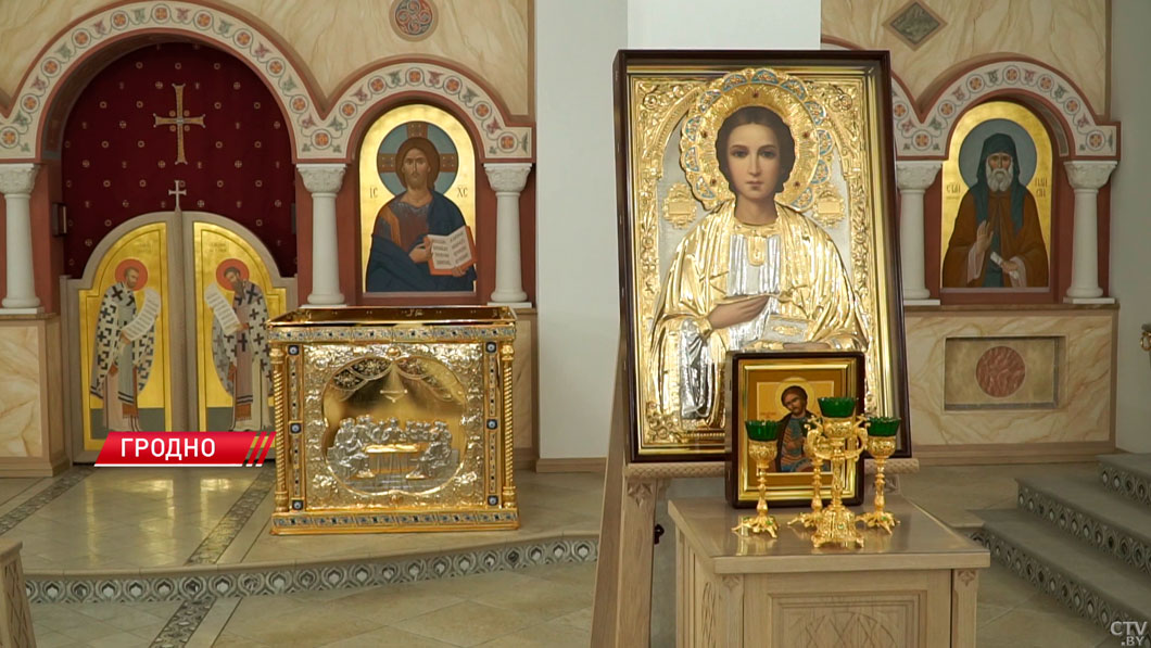 Делегация Нижегородской области передала в храм Гродно церковную утварь-2