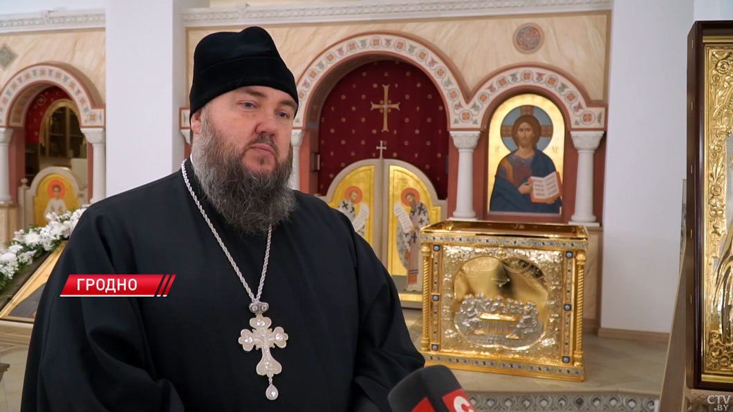 Делегация Нижегородской области передала в храм Гродно церковную утварь-6