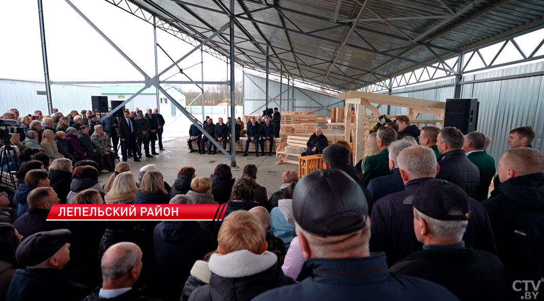 Лукашенко: литовцы сами с территории Беларуси перебрасывали сигареты на метеорологических зондах-6