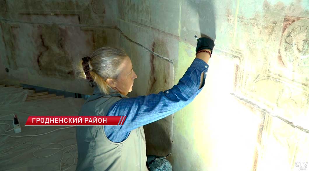 Техника XVIII века – во Дворце Воловичей обнаружили картины с более чем 200-летней историей-2