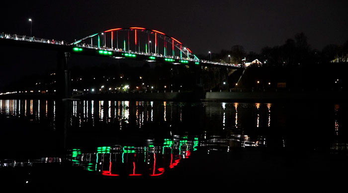 В Гомеле открыли обновлённый пешеходный мост через Сож