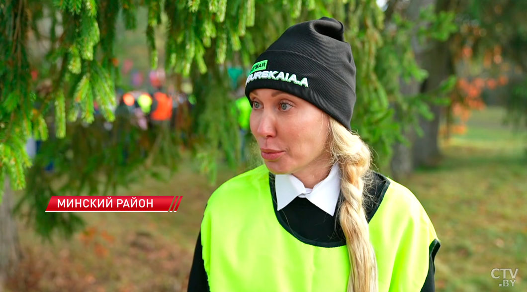 Сражаются около 40 команд! Как под Минском проходит IV чемпионат по колке дров среди СМИ-8