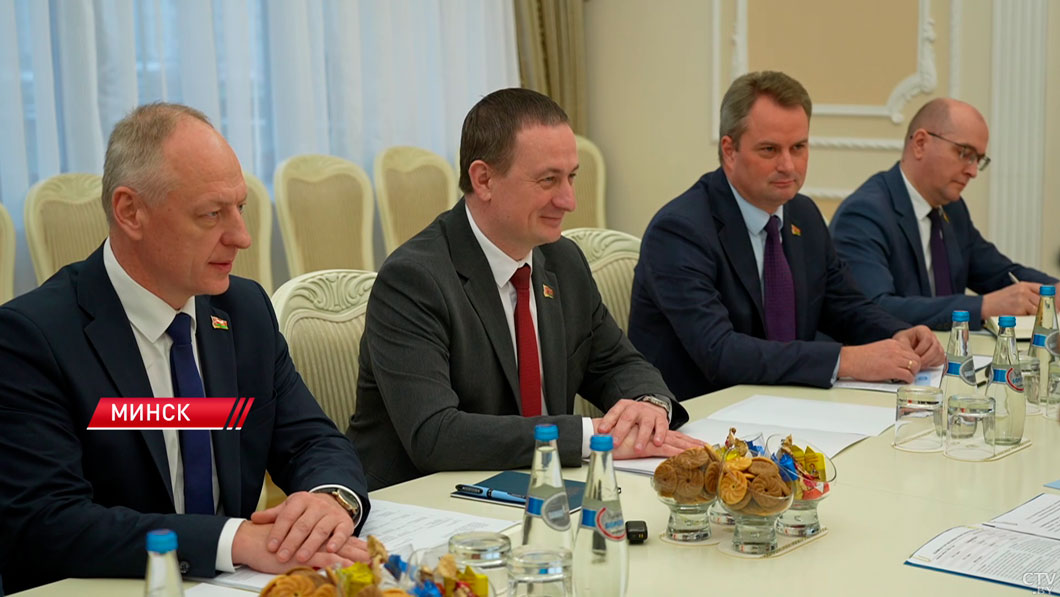 Беларусь и Казахстан планируют в ближайшее время достичь товарооборота в 1 млрд долларов-2