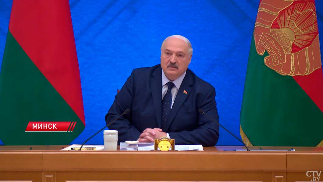 «Умнее стали – хотят назад». Лукашенко о врачах, уехавших на Запад-2