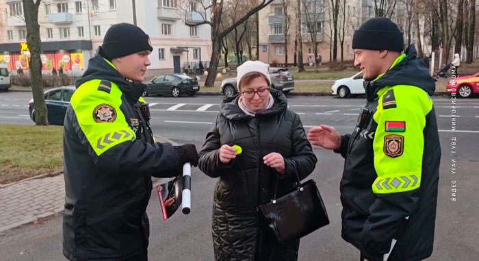 В связи со сложными погодными условиями ГАИ призывает к повышенной осторожности В связи со сложными погодными условиями ГАИ призывает к повышенной осторожности