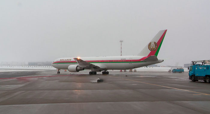 Лукашенко направился с рабочим визитом в Кыргызстан