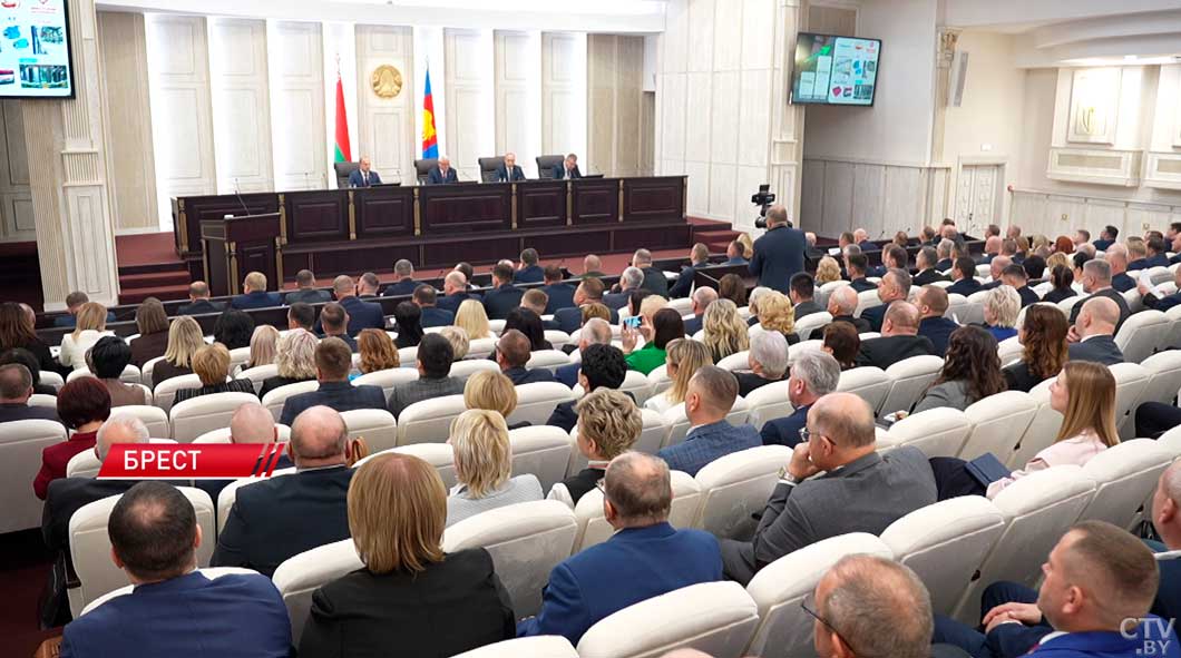 Пишем картину будущего – делегаты ВНС Минска, Бреста и Могилева рассмотрели программу пятилетки-2