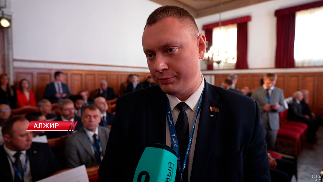 На Белорусско-Алжирском бизнес-форуме стороны подписали около десятка коммерческих документов-4