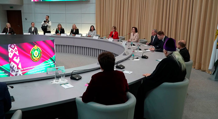 В Гомеле проходит первый республиканский молодёжный форум системы соцзащиты