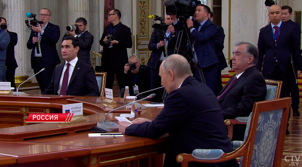 В Санкт-Петербурге лидеры стран СНГ подвели итоги совместной работы-2