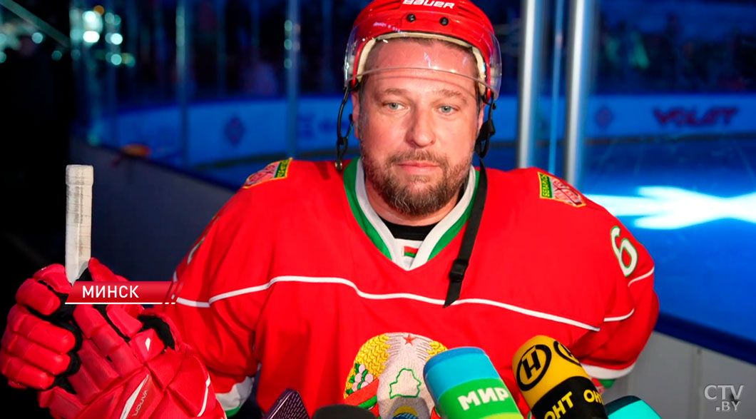 Команды Президента Беларуси и Брестской области скрестили клюшки на «Олимпик-Арене»-4