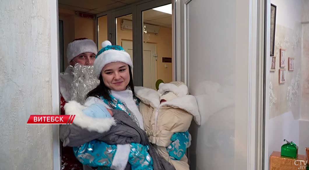 В Витебске поздравили женщин, родивших накануне Нового года-4