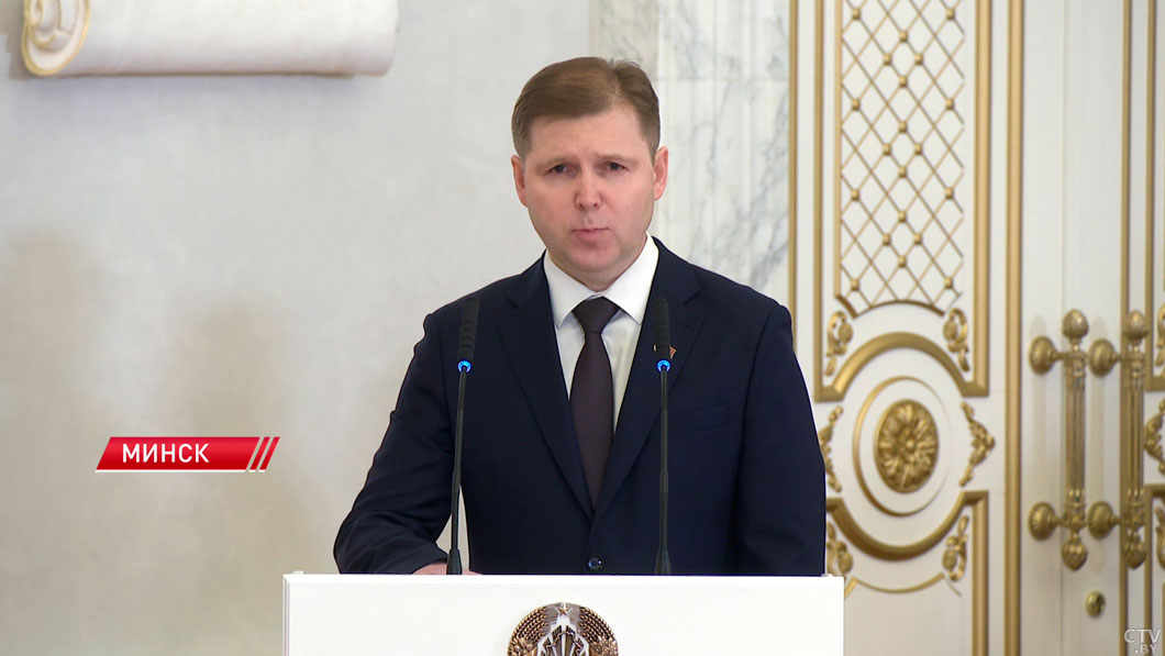 Лукашенко привёл к присяге судей Конституционного и Верховного судов Беларуси-2 Лукашенко привёл к присяге судей Конституционного и Верховного судов Беларуси-2