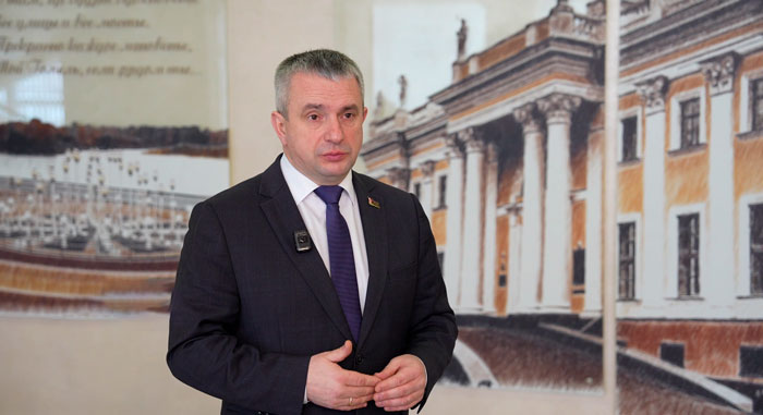 Крупко рассказал, как в Гомельской области налажена шефская помощь АПК