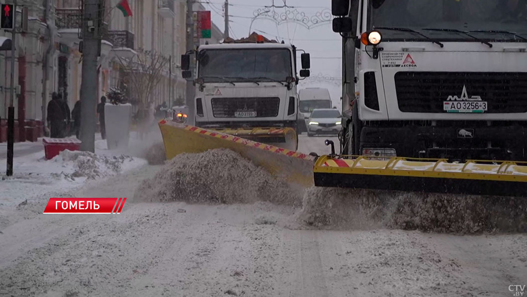 Лукашенко заслушал доклад Крупко о ситуации в Гомельской области на фоне снегопадов-2 Лукашенко заслушал доклад Крупко о ситуации в Гомельской области на фоне снегопадов-2