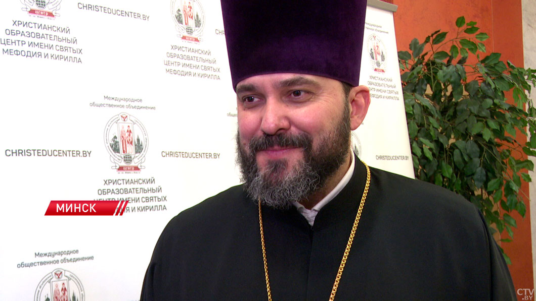 В Белгосфилармонии вручили две рождественские премии Христианского образовательного центра-8