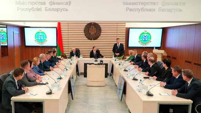 Турчин представил коллективу Минфина нового руководителя