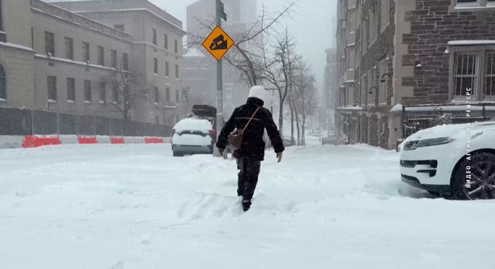 Мощная снежная буря привела к массовым блэкаутам и отмене авиарейсов в США