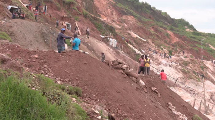 Жертвами обрушения шахты в Конго стали более 200 человек
