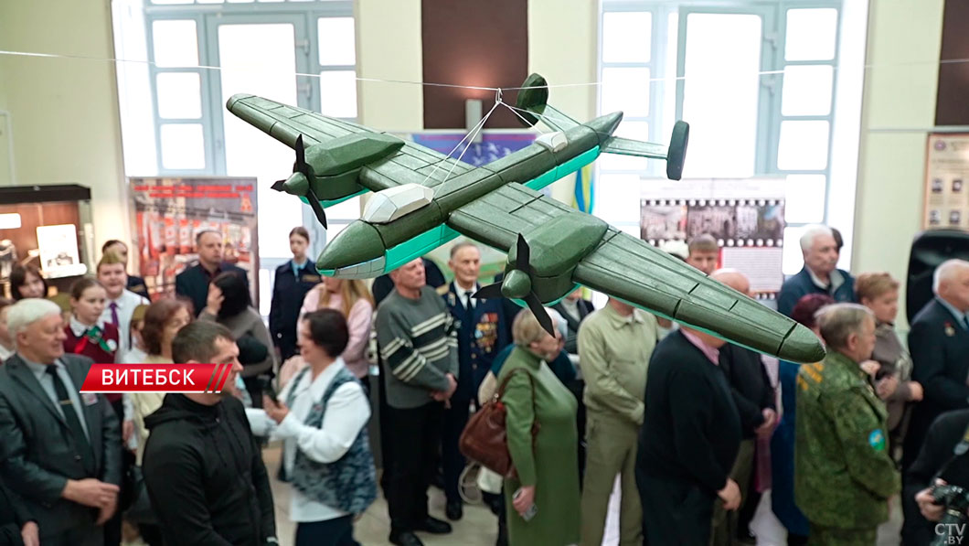 В Витебске открылась уникальная выставка, посвящённая лётчикам‑героям Великой Отечественной войны-2